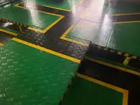 Ọkọ omi ti o mu ọja fún tà