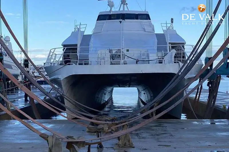 Catamaran fún tà