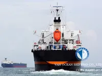Ọkọ̀ tí ó mú epo / kemikali fún tà