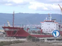 Ọkọ̀ tí ó mú epo / kemikali fún tà