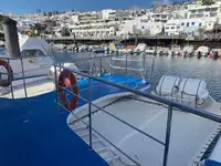 Ọkọ̀ ọpọlọpọ̀ ènìyàn fún tà