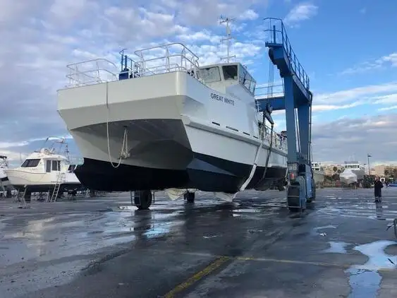 Catamaran fún tà