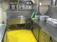 Ọkọ̀ ọpọlọpọ̀ ènìyàn fún tà