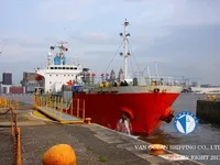 Ọkọ̀ tí ó mú epo / kemikali fún tà