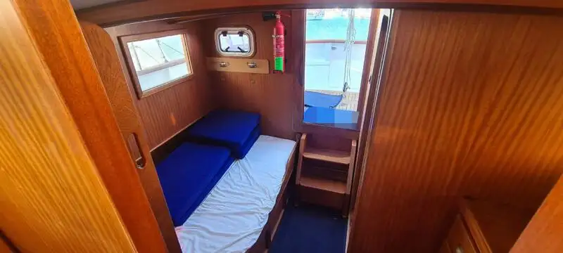 Ọkọ̀ tí ó mú epo / kemikali fún tà