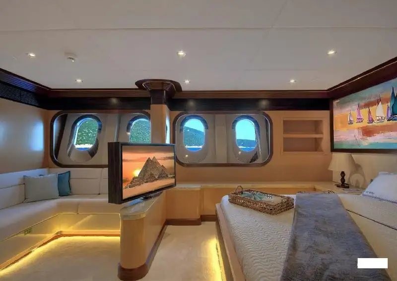 Yacht fún tà