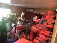 Ọkọ̀ ojú omi tí ó mú àwọn ìkọ́kọ̀ fún tà