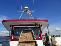 Ọkọ̀ ojú omi kékeré fún tà