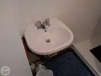 Ọkọ̀ ojú omi kékeré fún tà
