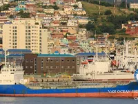 Ọkọ̀ tí ó mú epo / kemikali fún tà
