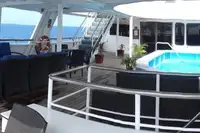 Ọkọ̀ ojú omi ìrìn-àjò fún tà