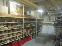 Ọkọ̀ tí wọn fi maa ń gbé ohun èlò tí ó ní ìdáná fún tà