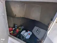 Ọkọ̀ ojú omi ìrìn-àjò tí ó mú àwọn ọkọ̀ fún tà