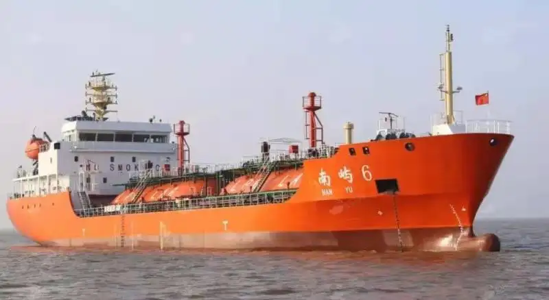 Ọkọ̀ ojú omì fún iṣẹ́ gbigbé LNG fún tà