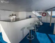 Ọkọ̀ ojú omi ìrìn-àjò fún tà