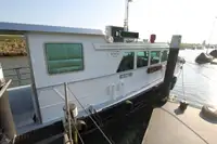 Ọkọ̀ ọpọlọpọ̀ ènìyàn fún tà