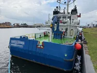 Ọkọ omi ti o mu ọja fún tà