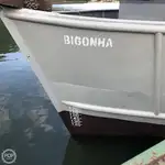Ọkọ omi ti o mu ọja fún tà