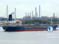 Ọkọ̀ tí ó mú epo / kemikali fún tà