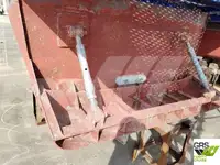 Ọkọ̀ ọpọlọpọ̀ ènìyàn fún tà