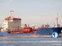 Ọkọ̀ tí ó mú epo / kemikali fún tà