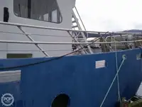 Ọkọ̀ ojú omi kékeré fún tà