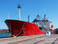 Ọkọ̀ tí ó mú epo / kemikali fún tà