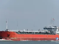 Ọkọ̀ tí ó mú epo / kemikali fún tà
