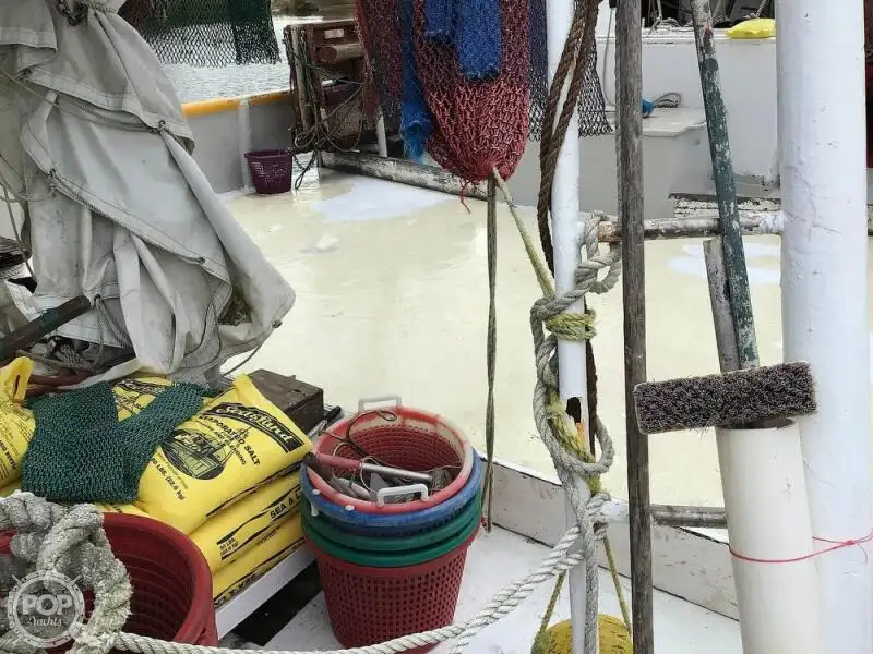 Ọkọ̀ tí ó mú ẹja fún tà