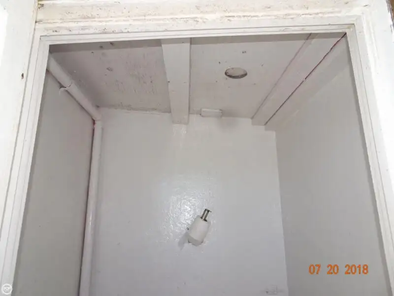 Ọkọ̀ ojú omi kékeré fún tà