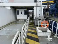 Ọkọ̀ ojú omi tí ó mú àwọn ìkọ́kọ̀ fún tà