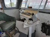 Ọkọ omi ti o mu ọja fún tà