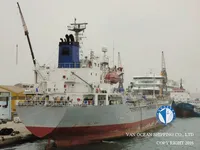 Ọkọ̀ tí ó mú epo / kemikali fún tà