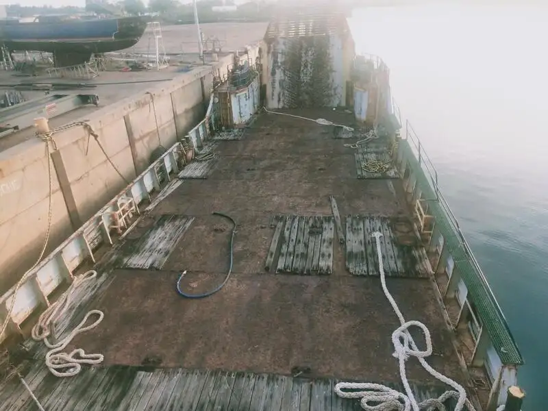 Ọkọ omi Landing, Tank fún tà