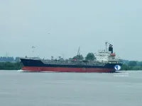 Ọkọ̀ tí ó mú epo / kemikali fún tà