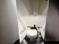 Ọkọ̀ ojú omi kékeré fún tà