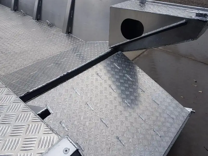 Ọkọ omi Landing, Tank fún tà