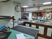 Ọkọ̀ tí ó mú ẹja pọ̀ fún tà