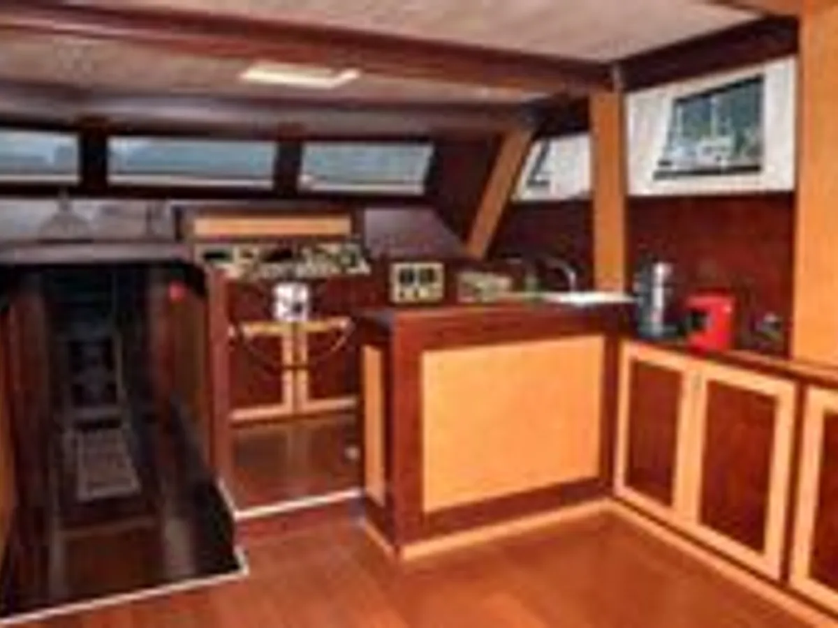 Yacht fún tà