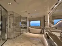 Ọkọ̀ ojú omi ìrìn-àjò fún tà