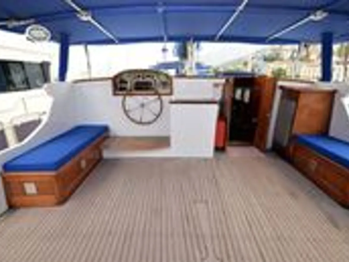 Yacht fún tà