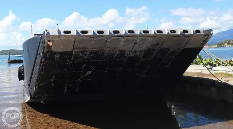 Ọkọ omi Landing, Tank fún tà