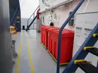 Ọkọ̀ tí wọn fi maa ń gbé ohun èlò tí ó ní ìdáná fún tà