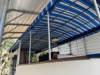 Ọkọ̀ ọpọlọpọ̀ ènìyàn fún tà