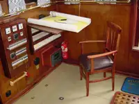 Ọkọ omi iná fún tà