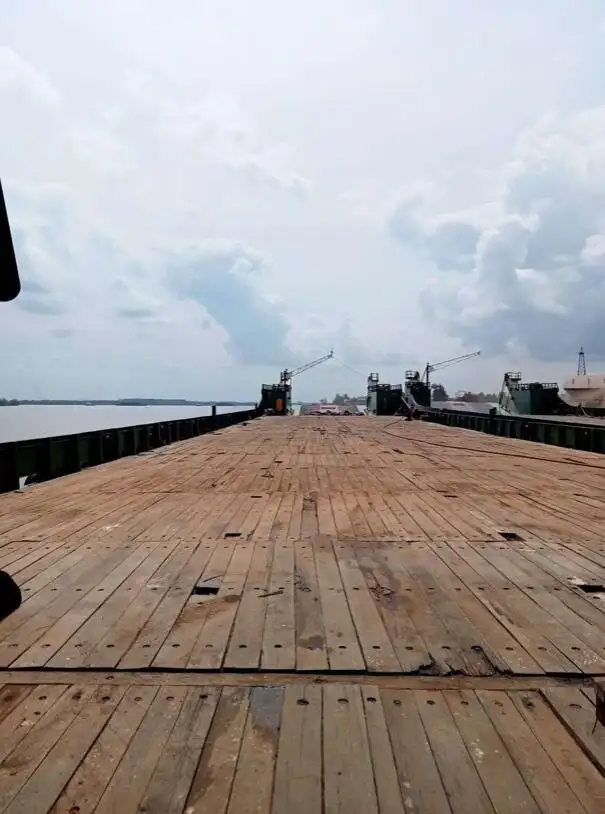 Ọkọ omi Landing, Tank fún tà