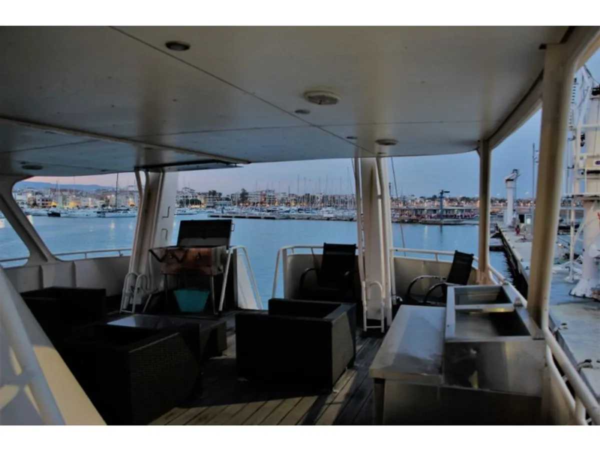 Yacht fún tà