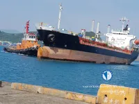 Ọkọ̀ tí ó mú epo / kemikali fún tà