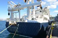 Ọkọ̀ tí ó mú epo / kemikali fún tà