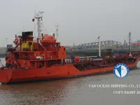 Ọkọ̀ tí ó mú epo / kemikali fún tà